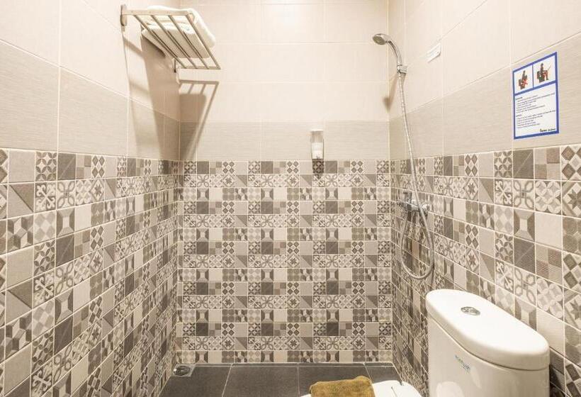 پانسیون Urbanview Darmo Residence Bandung