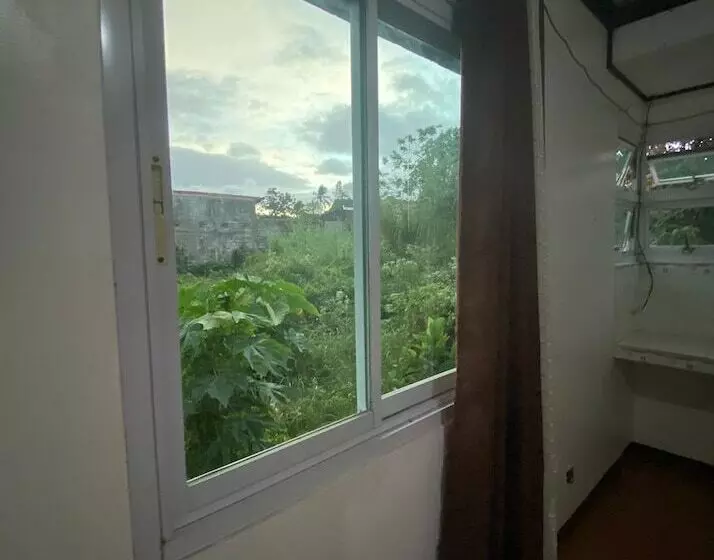 ペンション Rachel S Bed And Breakfast Near Tagaytay