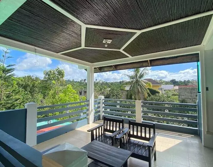 ペンション Rachel S Bed And Breakfast Near Tagaytay
