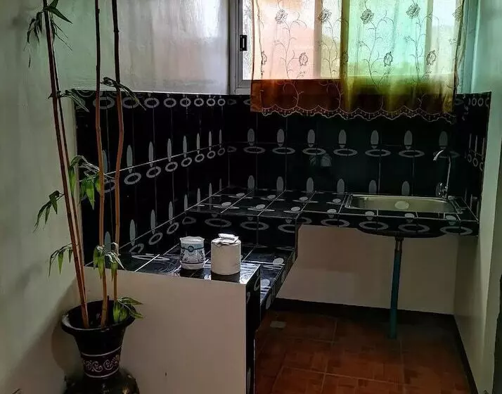 ペンション Rachel S Bed And Breakfast Near Tagaytay