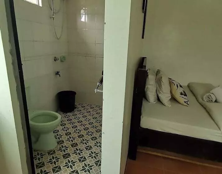 ペンション Rachel S Bed And Breakfast Near Tagaytay