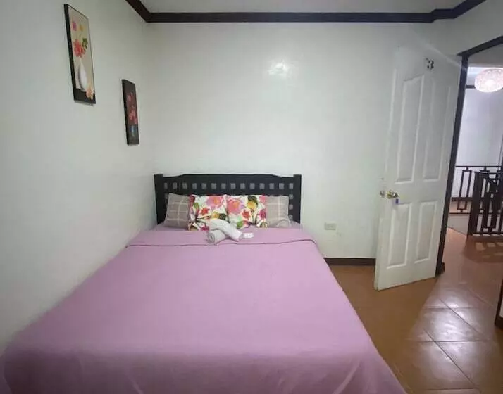 ペンション Rachel S Bed And Breakfast Near Tagaytay