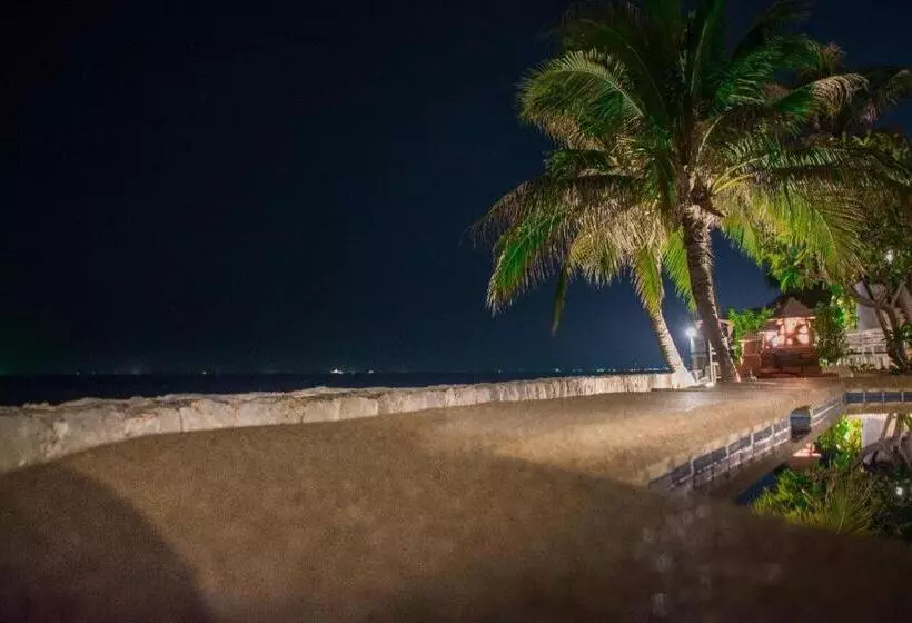 فندق Sea Memories White Sand Beach