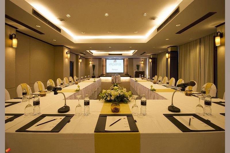 Impiana Beach Front Resort Chaweng Noi, Koh Samui