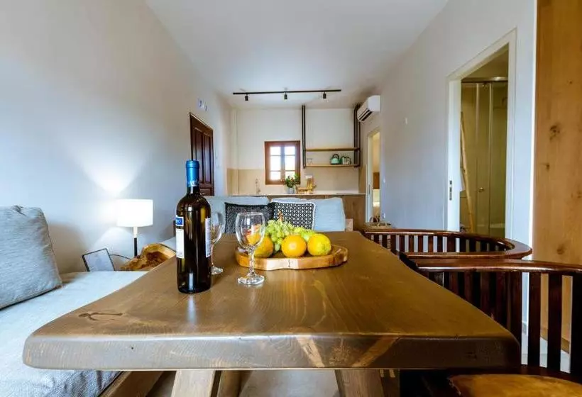 ホテル Anais Suites