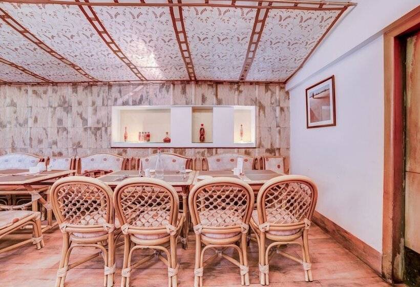 هتل Fab Krishna Presidency