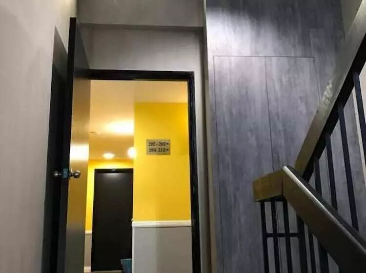 Monaco Boutique Hotel Sadong Jaya