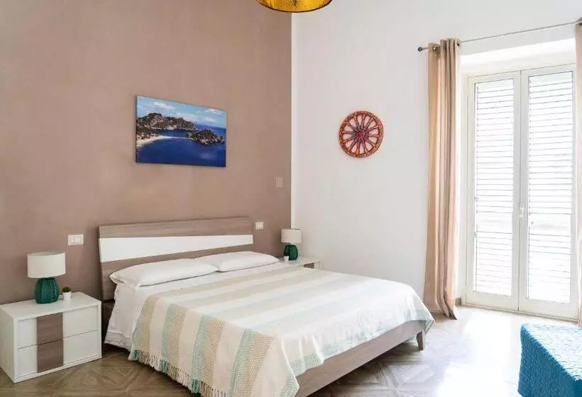 ペンション Portosalvo Rooms