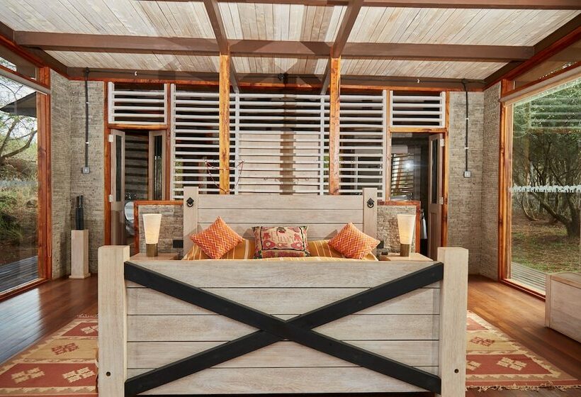 Отель H12 Elephant Gorge Camp