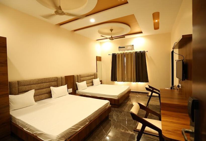 Отель Ishwar Nain