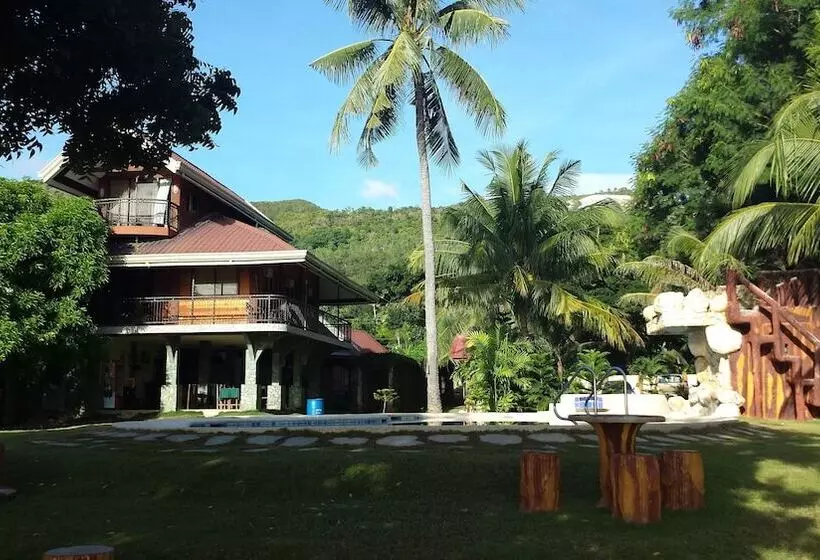 ホテル Larville Pool Garden Resort & Restaurant