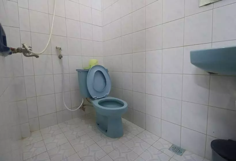 ホテル Reddoorz Plus @ Jalan Raden Intan Lampung