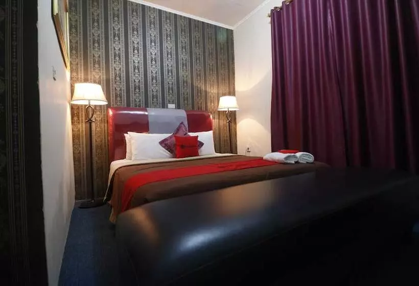 ホテル Reddoorz Plus @ Jalan Raden Intan Lampung
