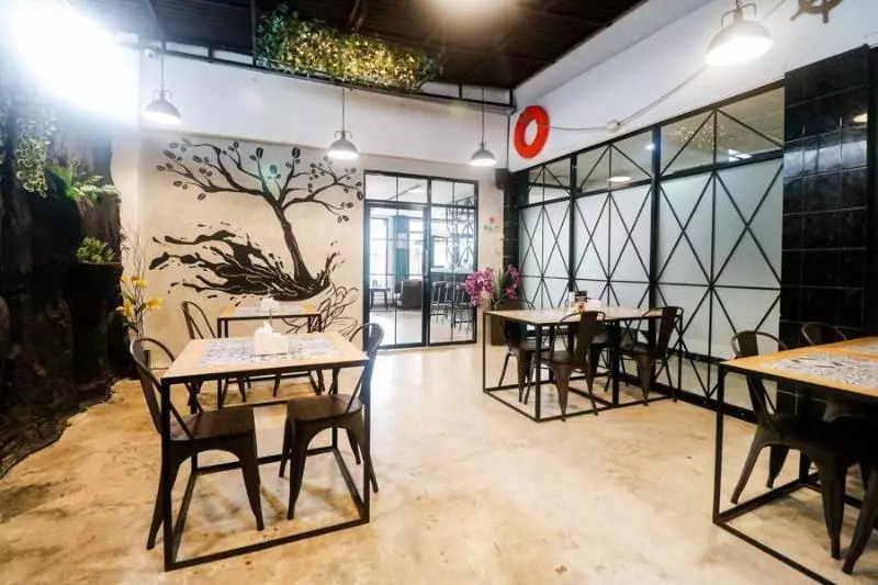 ホテル Reddoorz Plus @ Jalan Raden Intan Lampung