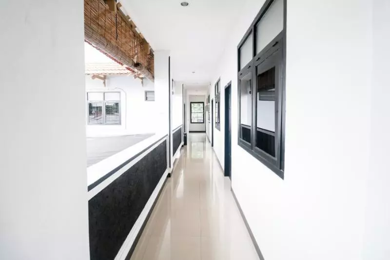 ホテル Reddoorz Plus @ Jalan Raden Intan Lampung