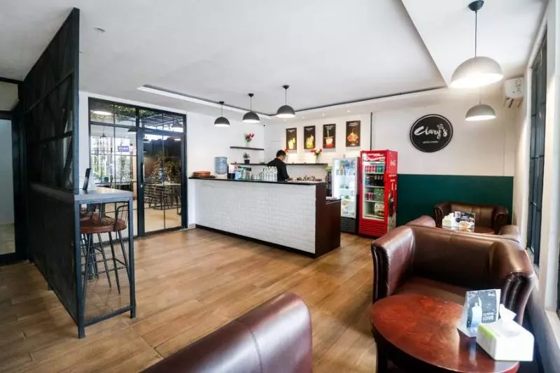 ホテル Reddoorz Plus @ Jalan Raden Intan Lampung