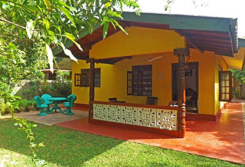 Pensione Ayesha Dream Villa