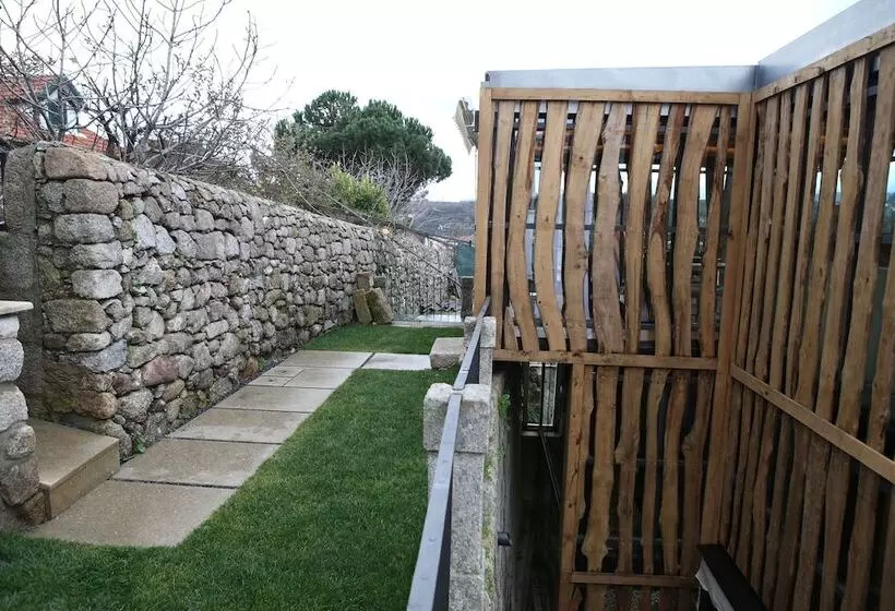 Majatalo Muralha Charm House