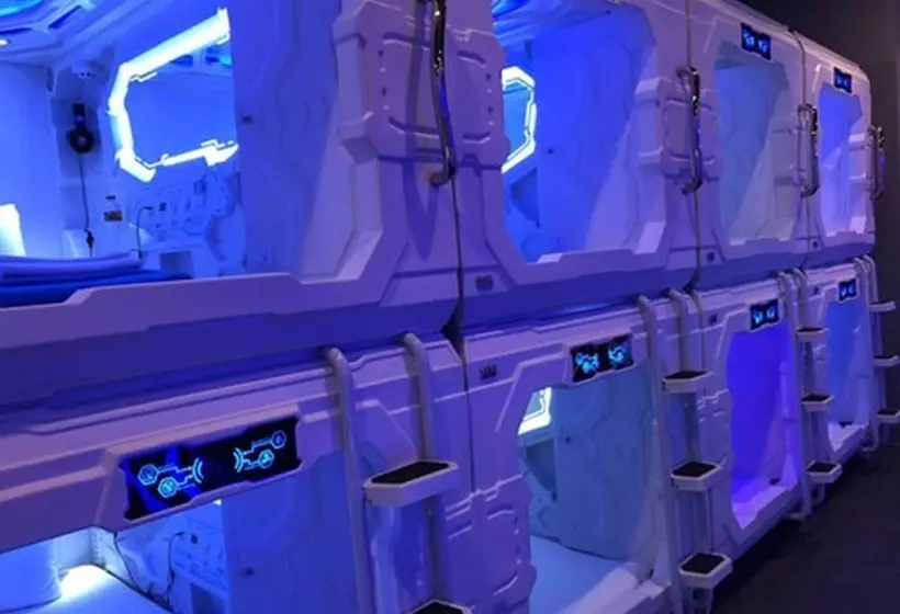 ユースホステル Digital Airport