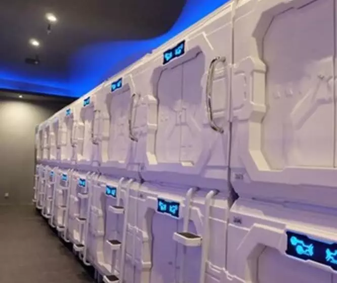 ユースホステル Digital Airport