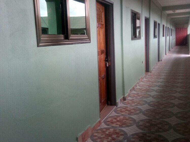 Bed & Breakfast Batavia Lodge