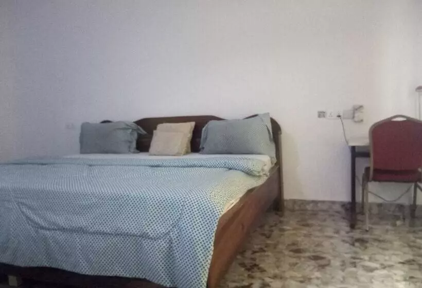 ベッドアンドブレックファースト Batavia Lodge