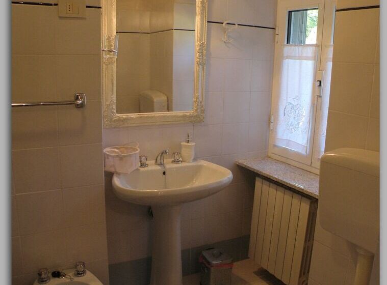 مبيت وإفطار Cascina Luvot