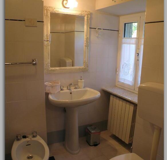 مبيت وإفطار Cascina Luvot