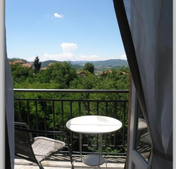 مبيت وإفطار Cascina Luvot