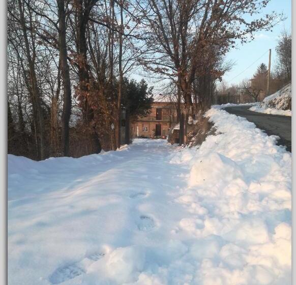 مبيت وإفطار Cascina Luvot