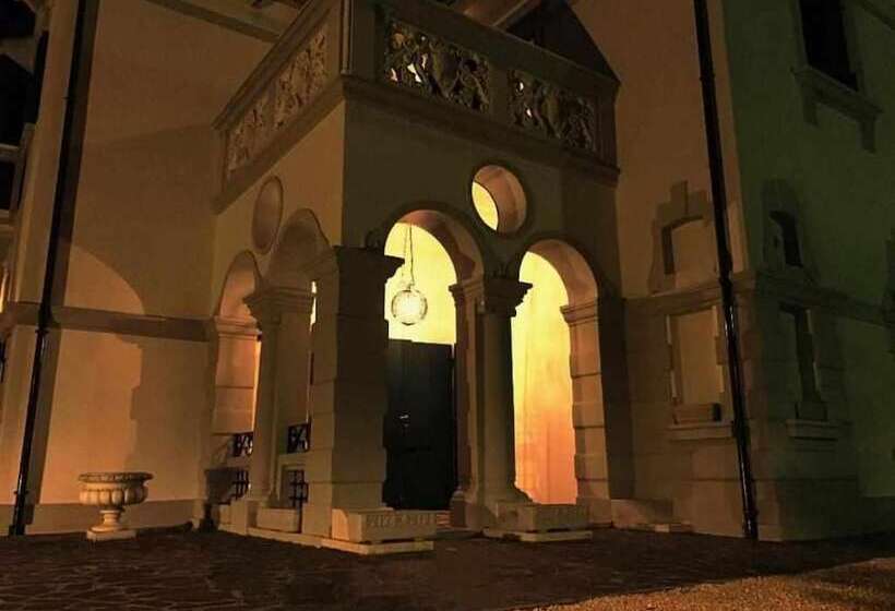 مبيت وإفطار Relais Toti Beb Bed E Breakfast