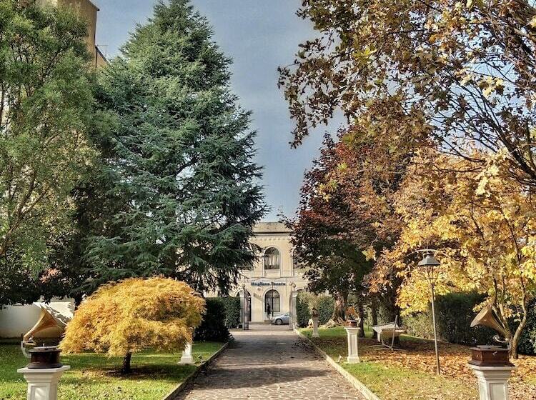 مبيت وإفطار Relais Toti Beb Bed E Breakfast