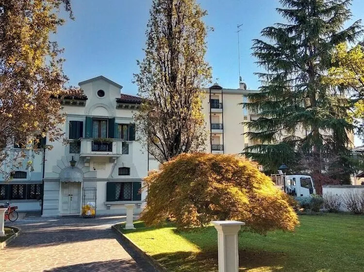 ベッドアンドブレックファースト Relais Toti Beb Bed E Breakfast