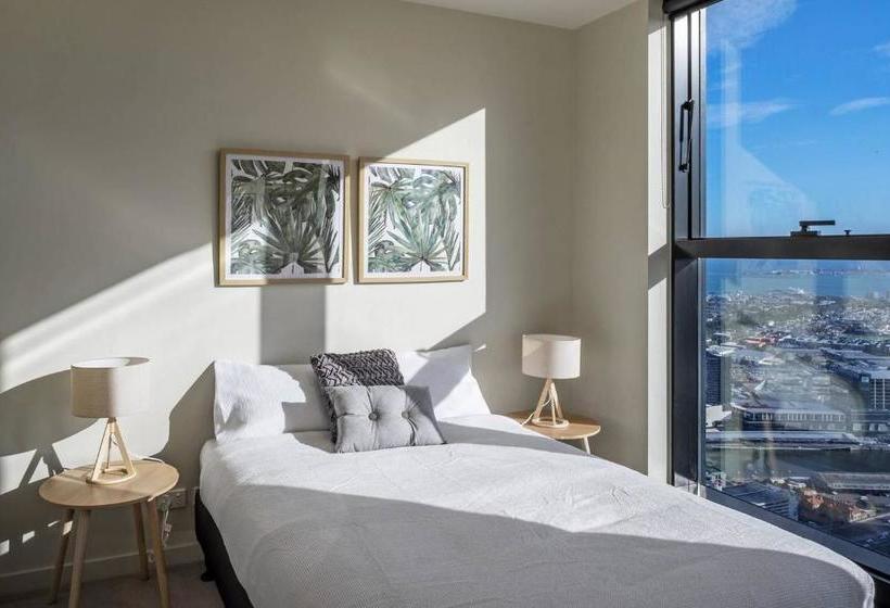 Dreamhost Apartments At Collins