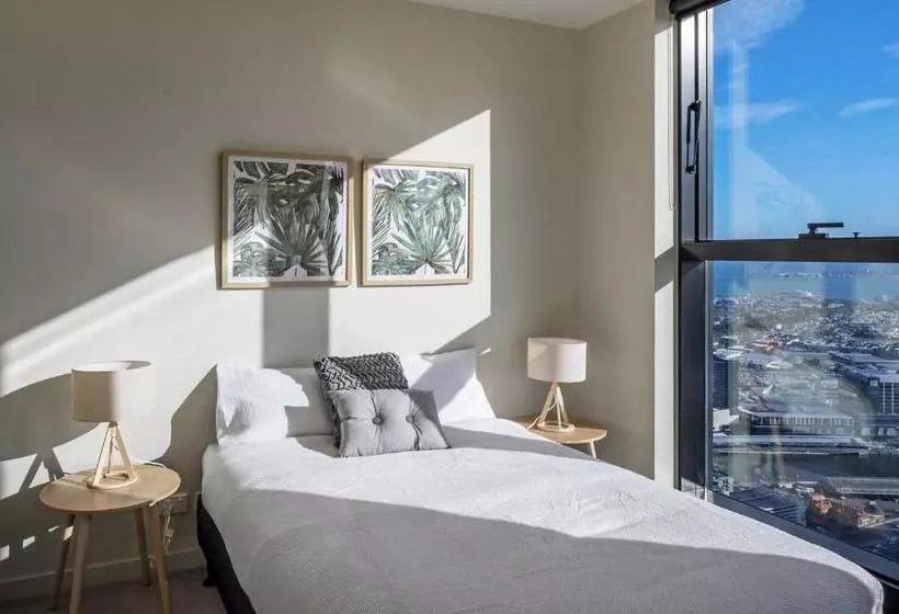 Dreamhost Apartments At Collins