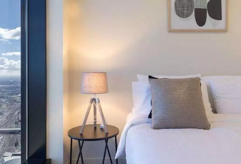 Dreamhost Apartments At Collins
