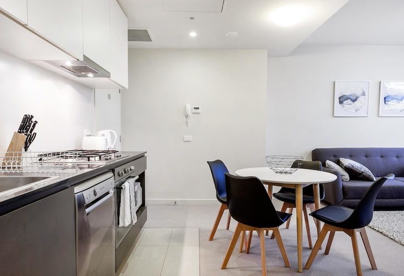 Dreamhost Apartments At Collins