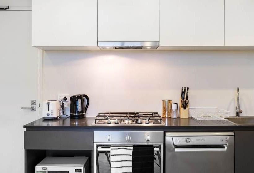 Dreamhost Apartments At Collins