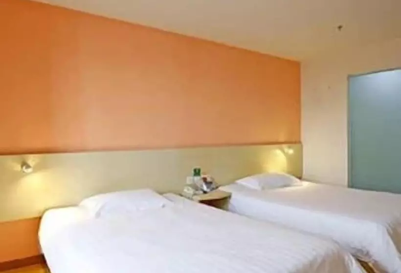 هتل 7 Days Inn