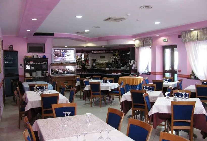 Hotelli Albergo Roma