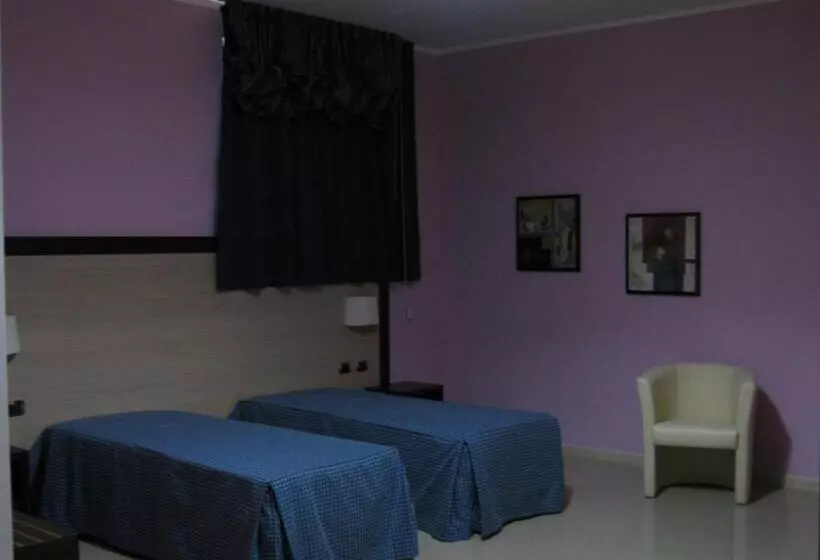 Hotelli Albergo Roma