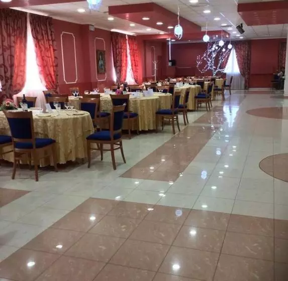 Hotelli Albergo Roma