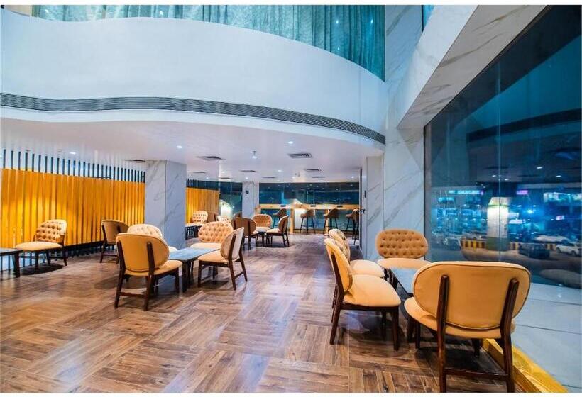 호텔 Grand Dhillon