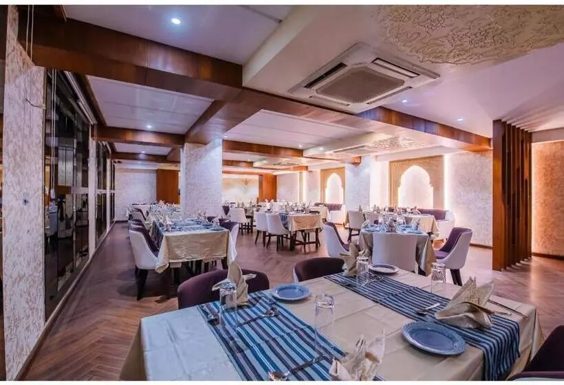 ホテル Grand Dhillon