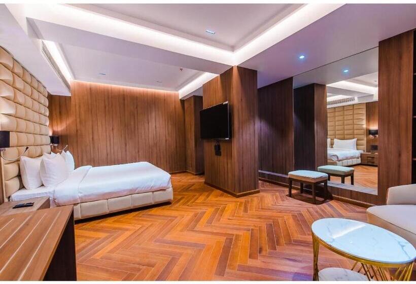 호텔 Grand Dhillon