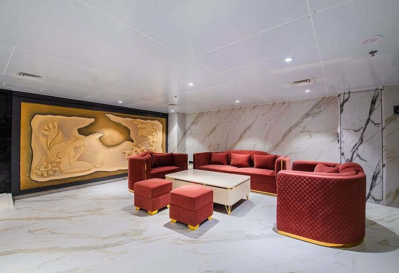 호텔 Grand Dhillon