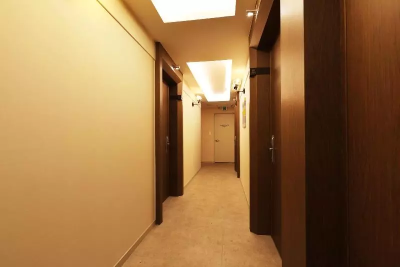 ホテル M7