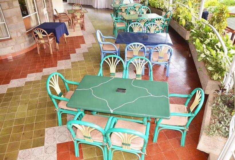 هتل United Kenya Club