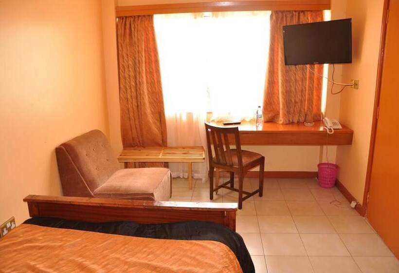 هتل United Kenya Club