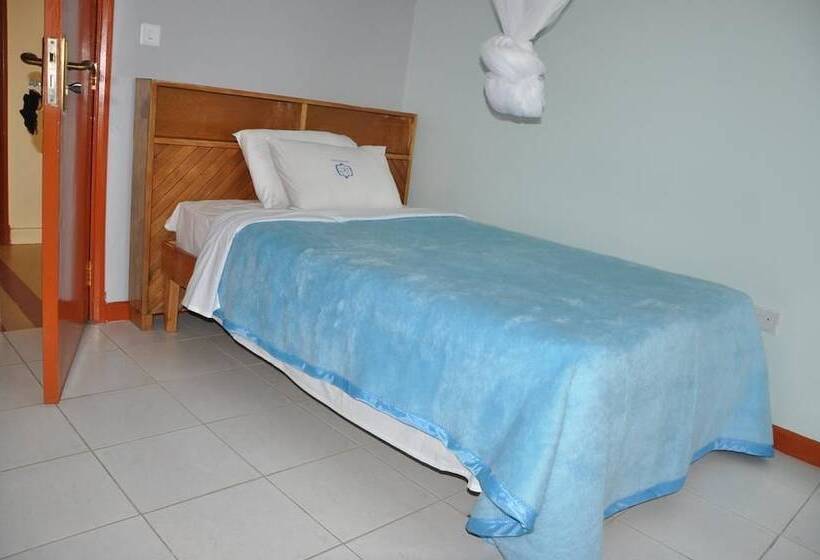 هتل United Kenya Club